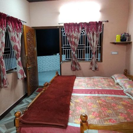 Maniis Homestay Valparai Exterior foto