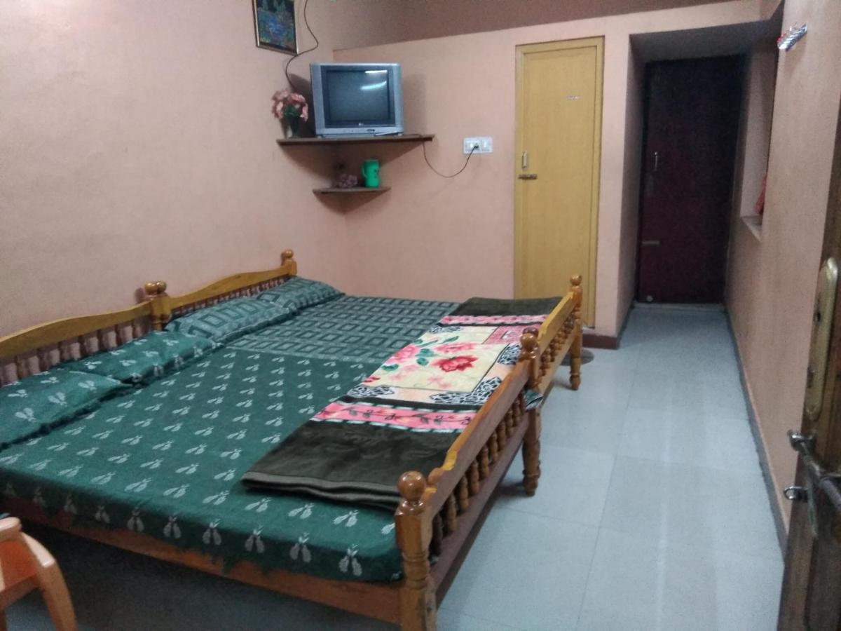 Maniis Homestay Valparai Exterior foto
