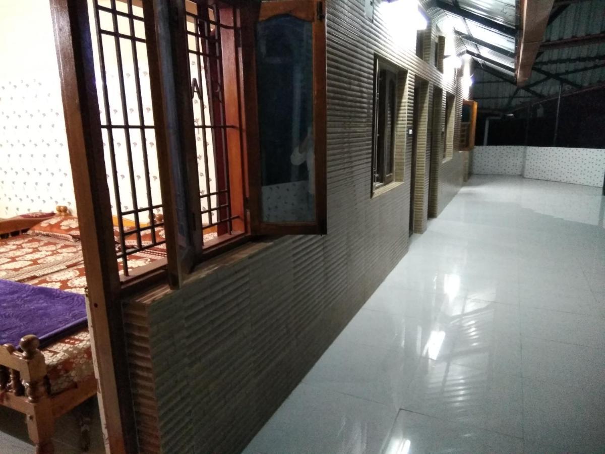 Maniis Homestay Valparai Exterior foto