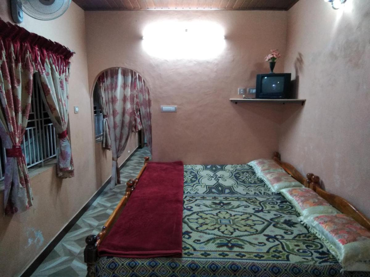 Maniis Homestay Valparai Exterior foto