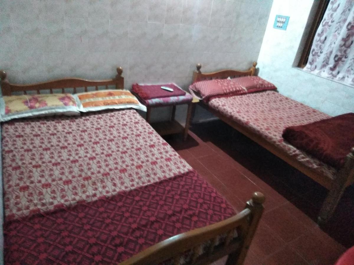 Maniis Homestay Valparai Exterior foto