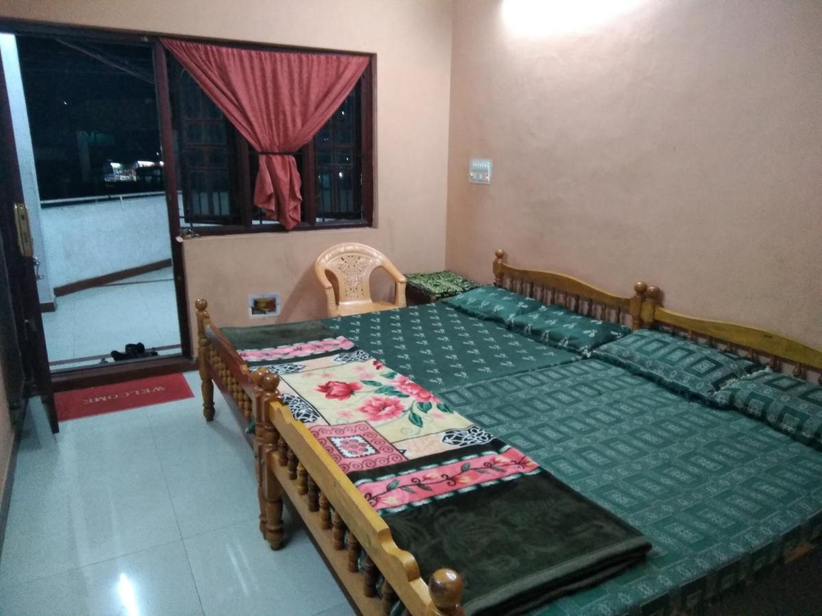 Maniis Homestay Valparai Exterior foto